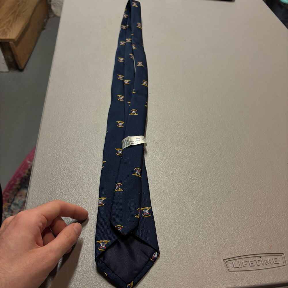 Delta Kappa Epsilon 1984 Fraternity Tie - Picture 4 of 8